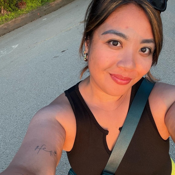 I'm going Live! Get In, we gunna make sales and have fun ❤️‍🔥🪷🪷🪷🪷 - Picture 7 of 15